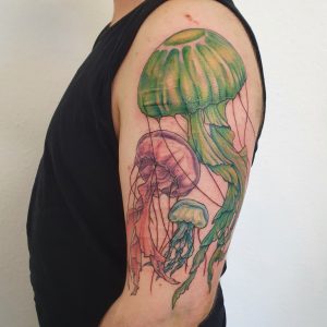 Buntes Quallen Tattoo