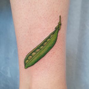 Erbsenschote Tattoo