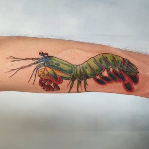 Buntes Krebs Tattoo